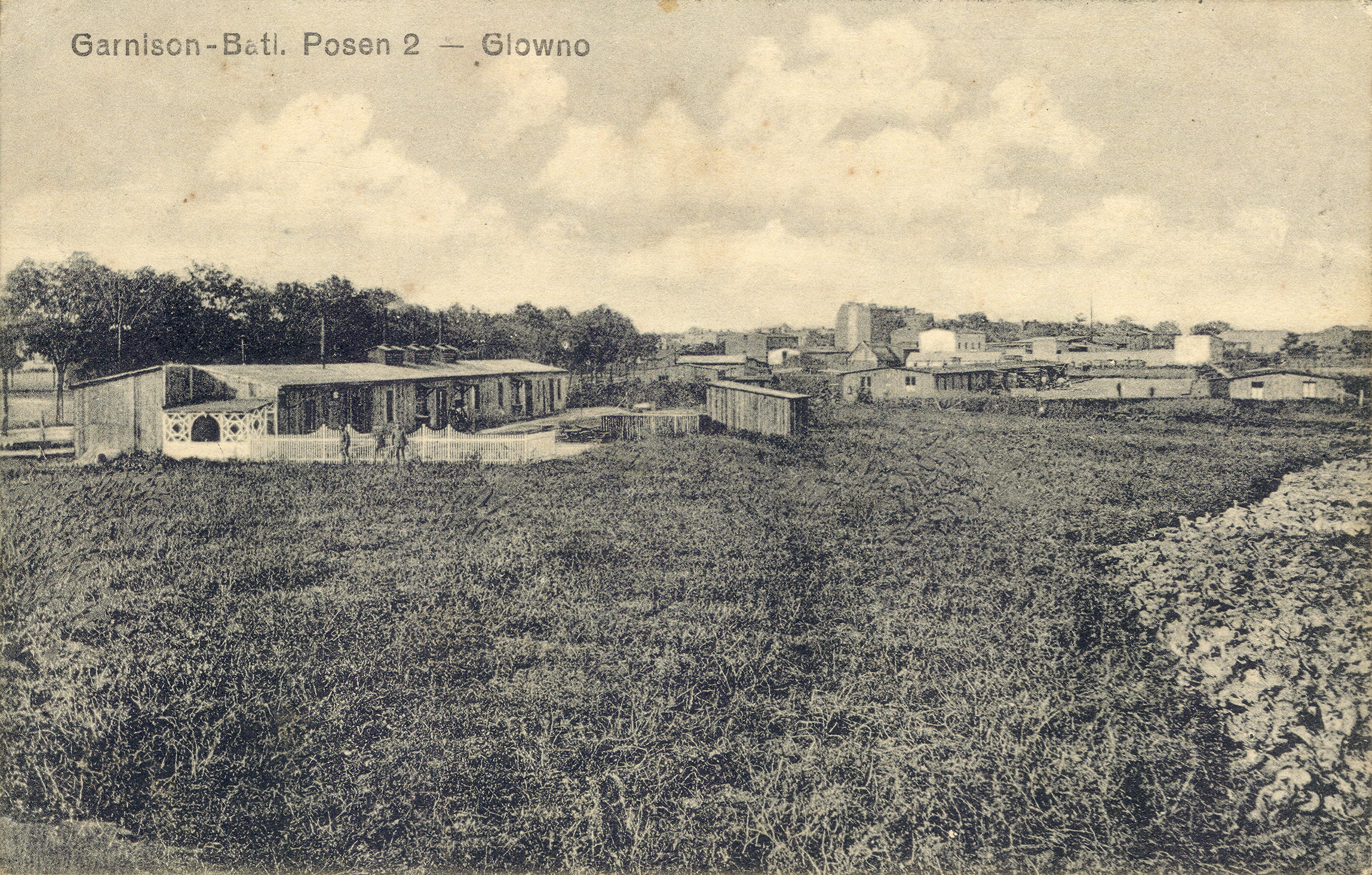 Garnison-Batl. Posen 2 – Glowno. Garnizon – batalion Poznań 2 – Główno. Jednoobrazkowa karta pocztowa z ok. 1916 roku. Ze zbiorów Biblioteki Uniwersyteckiej w Poznaniu